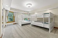 The Billy Pig Lodge – Pool, Hot tub & 7 acres!