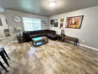Juniper Townhouse #2 فنادق في Davison County