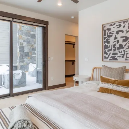 Private Colorado Mountain Retreat.                5Br Home + Guest House