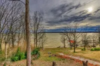 Relax with the family at this beautiful lakefront cabin located on Wilson Lake!