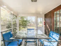 Quiet suburban home close to Fairfield beaches and universities Hotéis em Fairfield