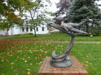 1890 Captain's House N.E. Charm w/Water Views over Mill Cove 5mins walk to town.