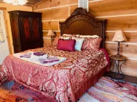 Tranquil Estate in the Foothills of the Ozarks, sleeps 18 Hotels in Barren Fork Township