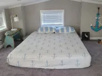 Fully furnished tiny house with loft just minutes from the beach