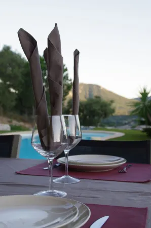 VILLA DE CHARME, GOLFE St TROPEZ, AU CALME, BELLE VUE DEGAGEE, PISCINE CHAUFFEE