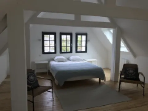 Downtown duplex 120m2, facing Saint Pol de Leon cathedral.