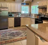 Hideaway_3 BR w/ Private Pool on wooded lot