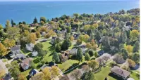 Fire pit, grill, patio, and blocks from Lake Michigan beach!
