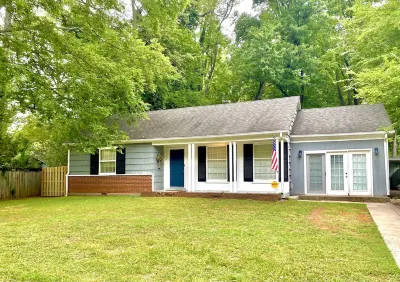 The Cottage by MTSU Hotels near City Gear
