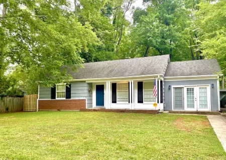 The Cottage by MTSU Отели рядом с достопримечательностью «The Ascent»