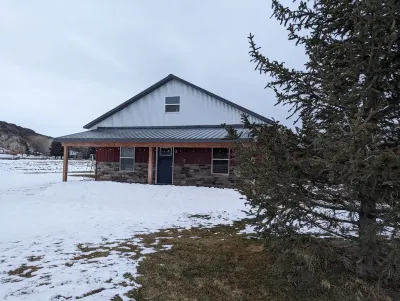 Quilty Cottage - No Cleaning Fee - Quiet Space just outside of Rexburg Hotels near Yellowstone Bear World