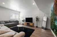 Clean, New, Cozy Home Near Lake, Top Golf, UVU, BYU