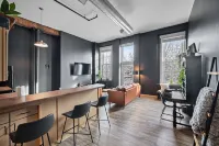 Huge King Bed Loft Downtown - Balcony - Grocery - Brewery - Court Ave Nightlife