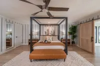 the LAKEHOUSE/Lake George/Boat Ramp Access/Luxe