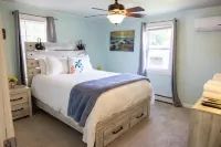 Spacious Family-Friendly Private Home. Beach Decor. BBQ Grill. Fire-Pit.