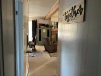 Charming 3-bedroom cottage with WiFi and AC in delightful Caulfield