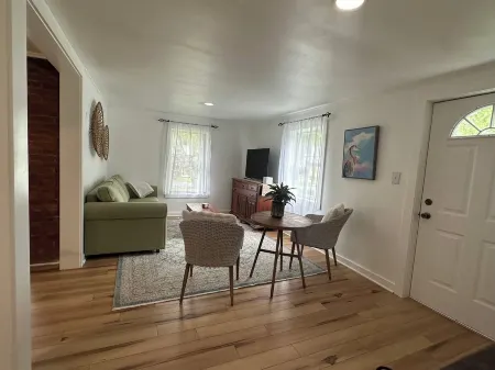 Cozy getaway! Centrally located between St. Michaels and Tilghman Island