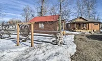 Winter at Kodow Kabin! 1865 cabin /hot tub close to Red Lodge and skiing!
