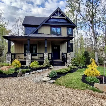 Cozy Mountain Escape—Sweetgrass Retreat for Romance & Family Fun