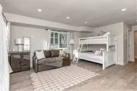 7 Minute Walk to Town Lift and Main Street - Spacious Mountainside Retreat!