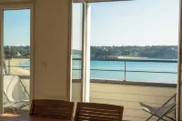 Quiet top floor flat with sea view - Merinäköala