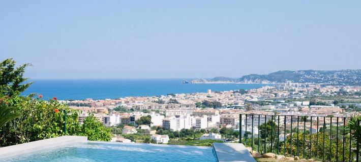 Holiday house with spectacular sea views over the Bay of Javea Hotels in Xabia