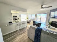 Lake life 1-bedroom,1-bath condo in peaceful Garland TX