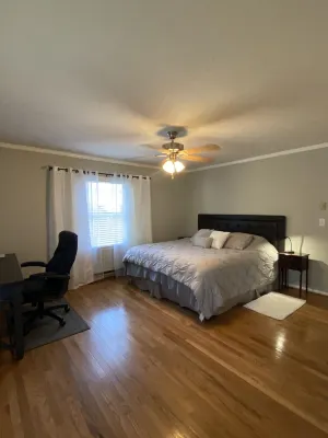 Mayberry Front Porch - 0.5 miles to downtown Mayberry