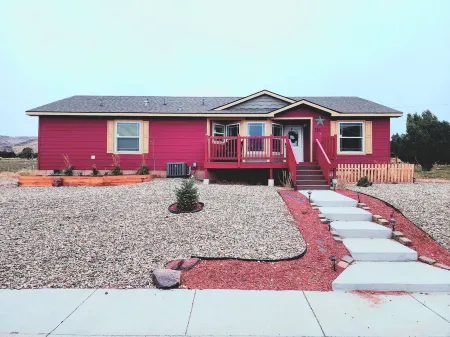 Fly Fishing Hideout.  5 Minutes from the Green River Damn Ramp.