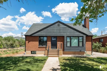 Close to historic downtown Cedar City, SUU, and the Shakespeare Festival.