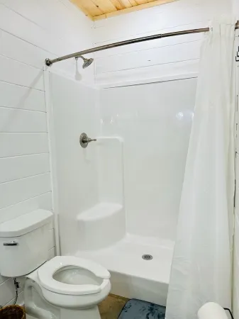 Knotty Squirrel Unit 8 Standard King Suite