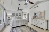 Lucky Landing's Hotels near Walmart Supercenter