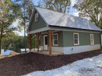 Broyles Landing Cottage at Lake Hartwell SC