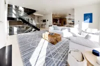 Exquisite Custom Home in the Heart of East Hampton