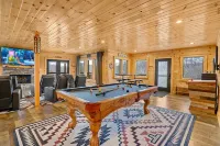 🌄Unforgettable Views!! Huge Luxury Lodge with Firepit!