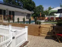 Modern home, great quiet location w/saltwater pool & hot tub!