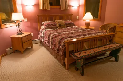 Beautiful, pet friendly and at the foot of Saxon Mountain in Georgetown Colorado