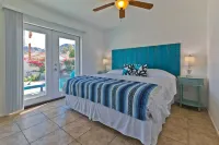 DESERT HOUSE- Pool, Mountain Views, Nr. Hiking Biking trails. 3BR-2Bath064535