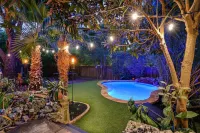 Austin Oasis Near UT and Downtown - Private Pools