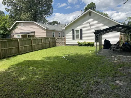 Pet Friendly Small House in the Heart of Paducah