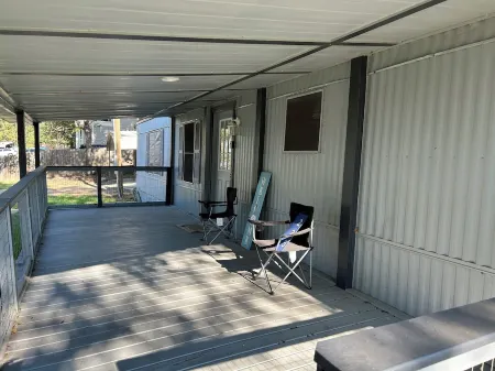 Charming Lake Livingston Home!