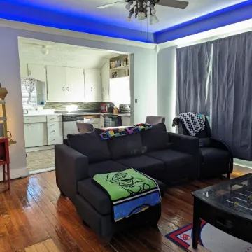 THE GAMER’S OASIS! Bring friends and family together for retro/modern gaming!