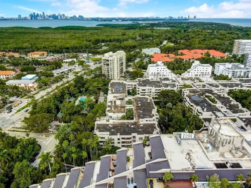 Key Biscayne Luxury Retreat - Fully Remoleded 3 Bedroom 2,000 SF Residence Hotels in Key Biscayne