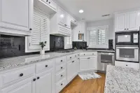 3 Bedroom 2 Bath Cozy & Private Home in Beautiful Peachtree City