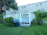1.3 Miles to Beach & Conveniently Located to  Fishing,Restaurants & Shopping!