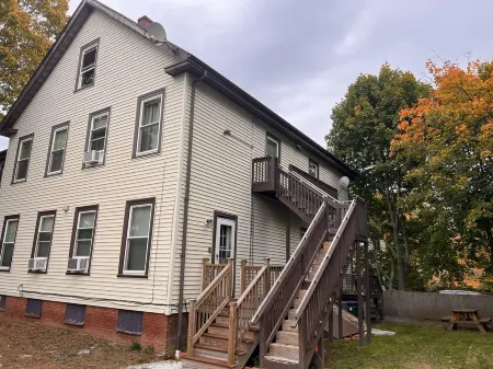 Charming apt -2 Bedroom -Close to Beach/Sleeps 6