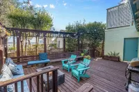 Ocean View ~ Steps to the Beach  ~ Family Ohana friendly