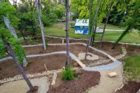 Ultimate Mountain Bikers Dream, walking distance to downtown Brevard