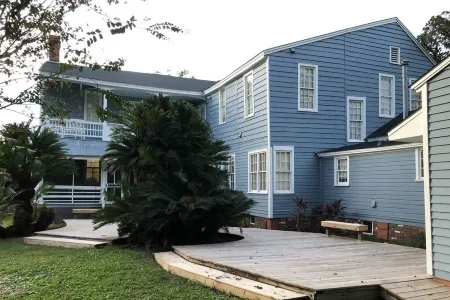 The Federal Quarters