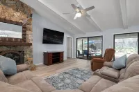Charming 3-bedroom house in delightful Sarasota with WiFi, AC